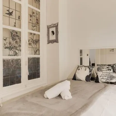 Guestready - Artsy Flat For 2 Near Opera Paris